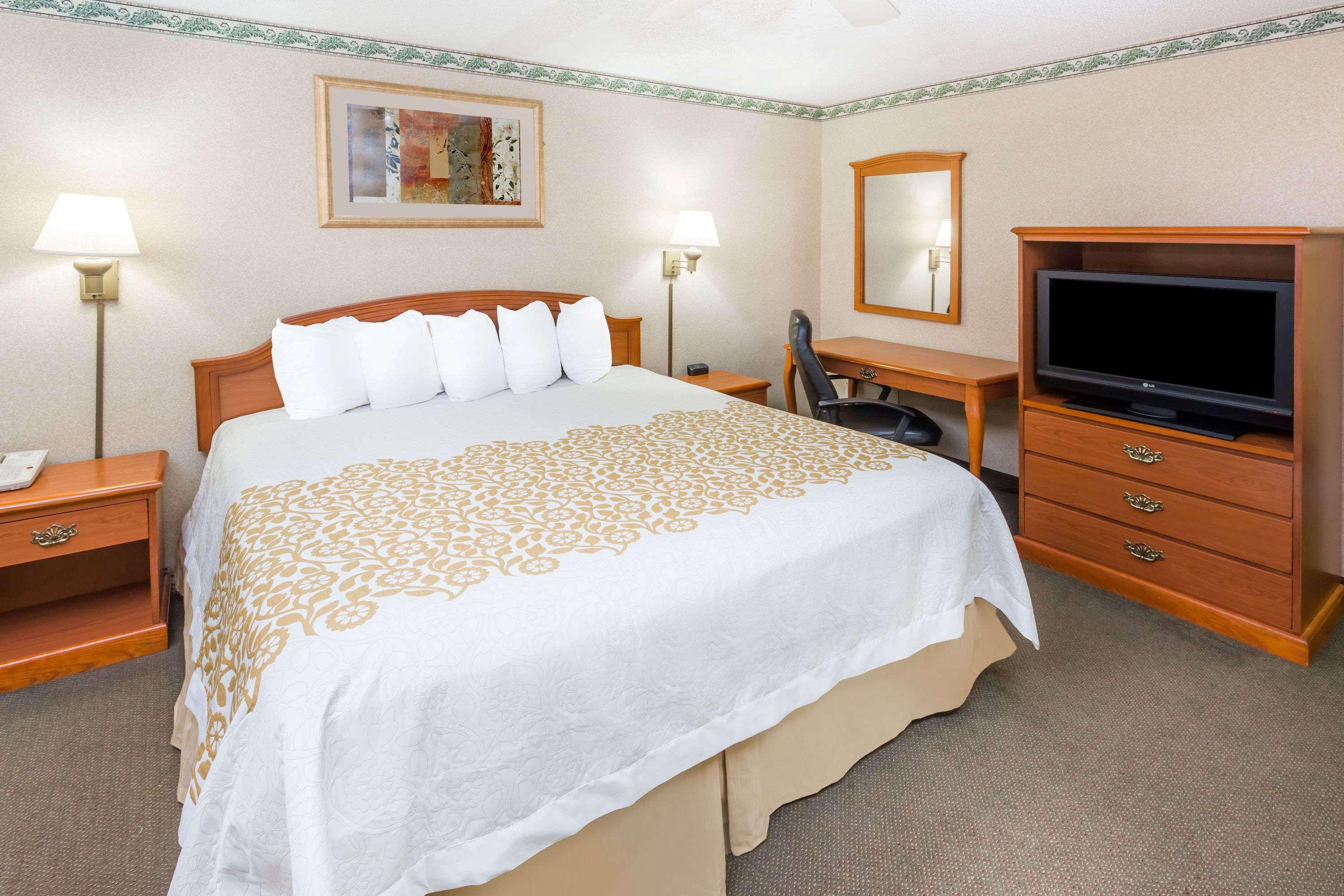 Days Inn By Wyndham Batesville Buitenkant foto