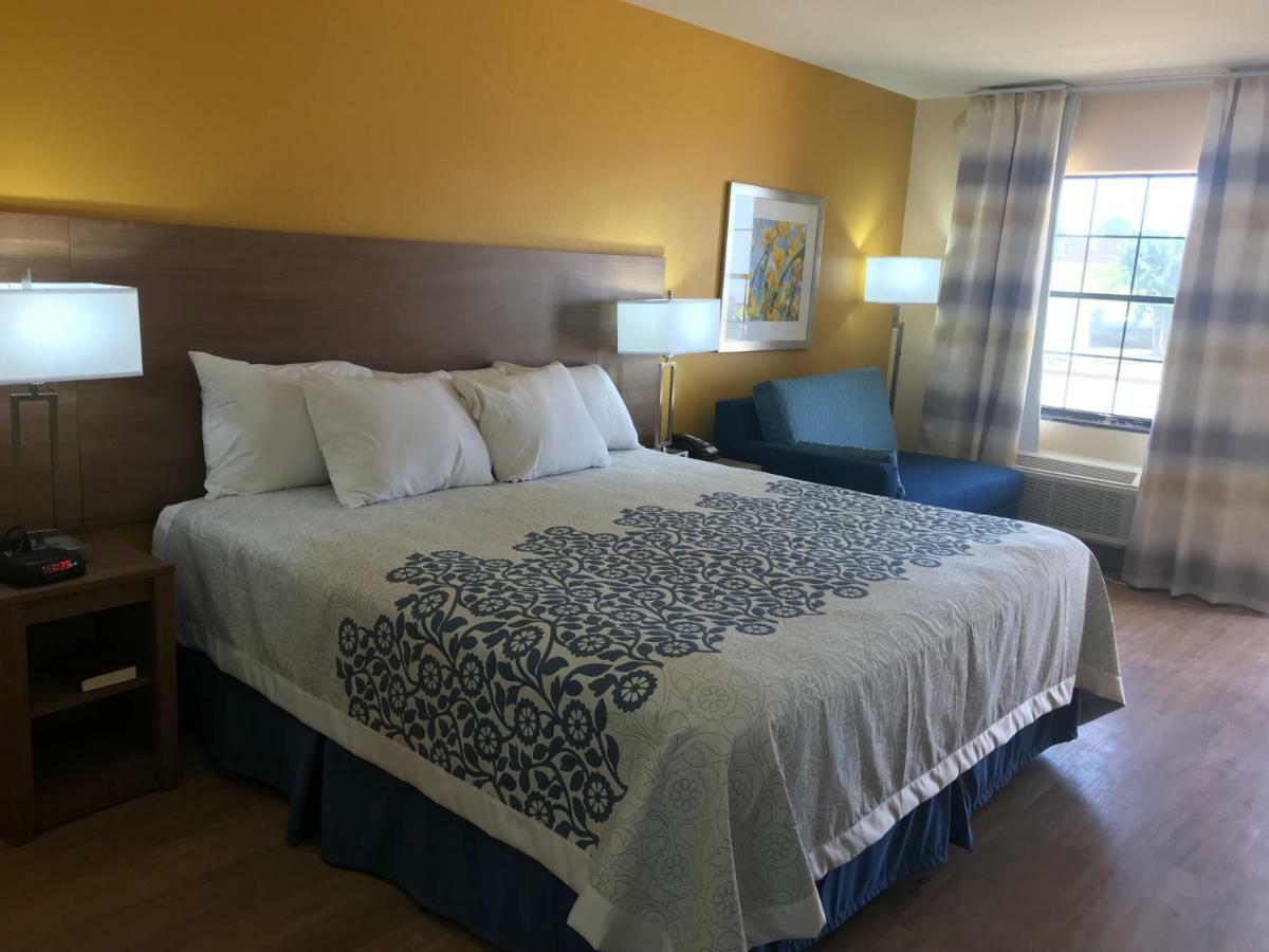Days Inn By Wyndham Batesville Buitenkant foto