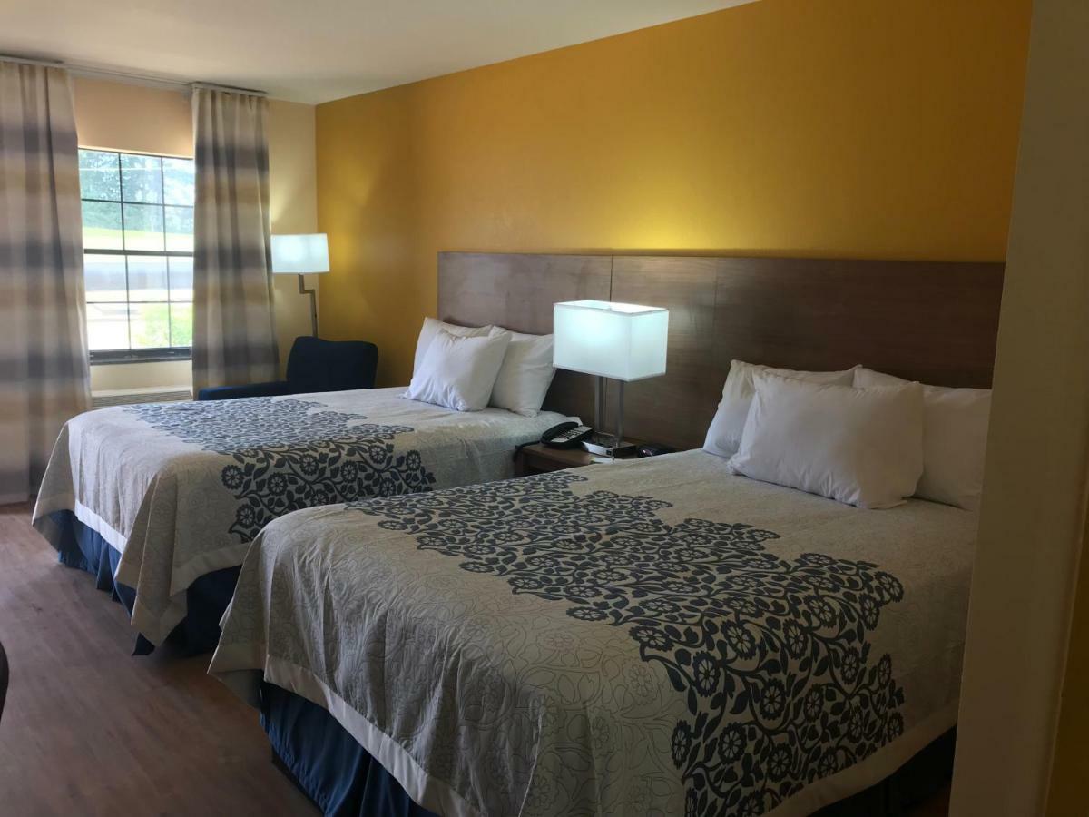 Days Inn By Wyndham Batesville Buitenkant foto